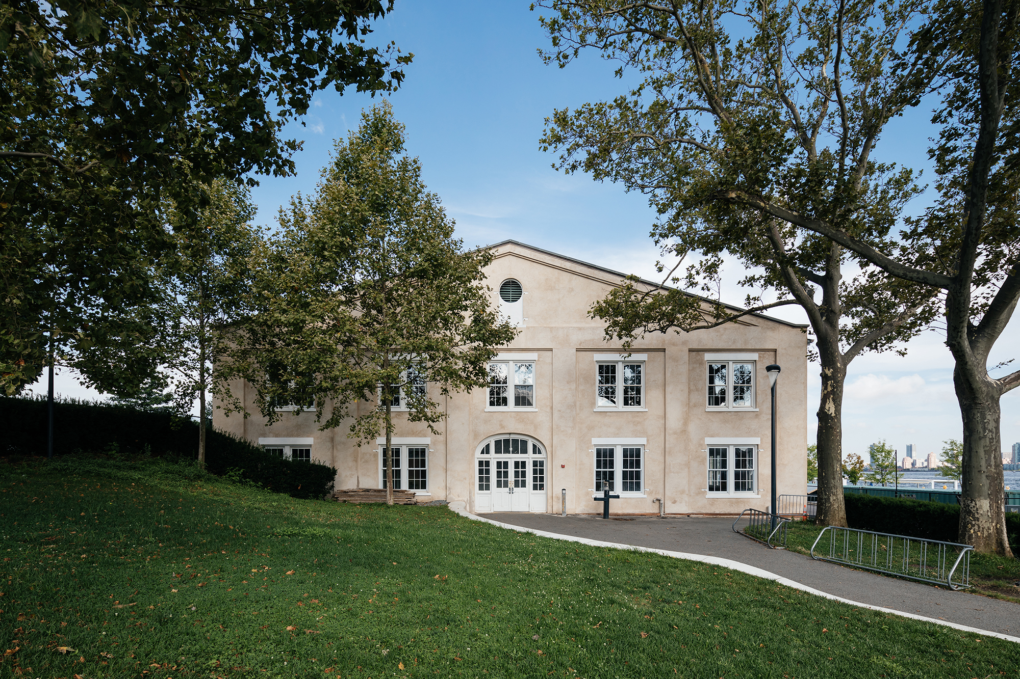 2019_July_LMCCArtsCenter_08 LMCC's Arts Center at Governors Island. Photo by Zachary Tyler Newton