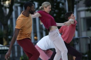 Pigeonwing Dance, "Aswim." Photo by Thomas Wilson. Courtesy of Pigeonwing Dance.